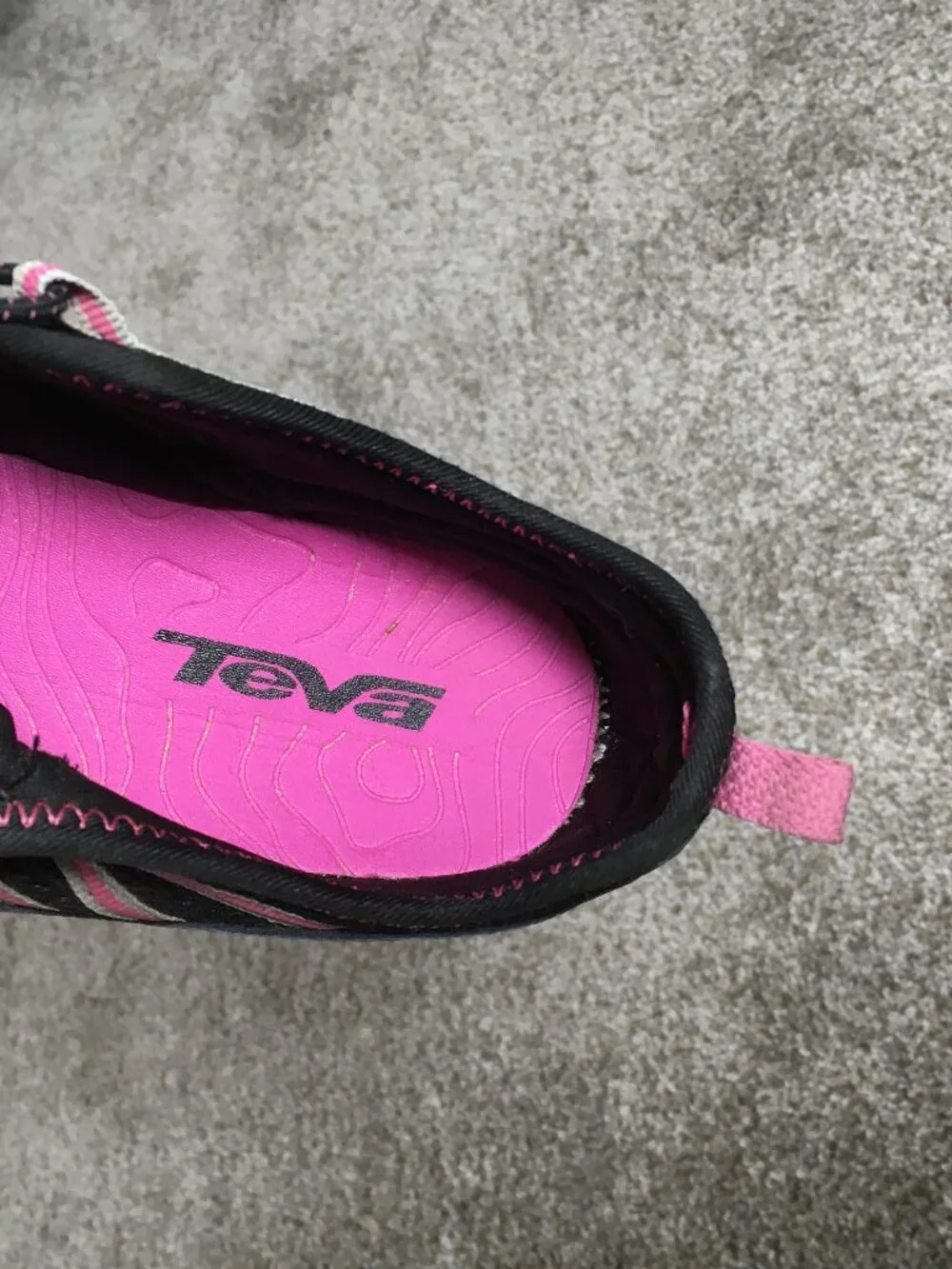 Teva 'Scamper' Water Shoes Kids Girls Size 5 EUR 37 Black Pink